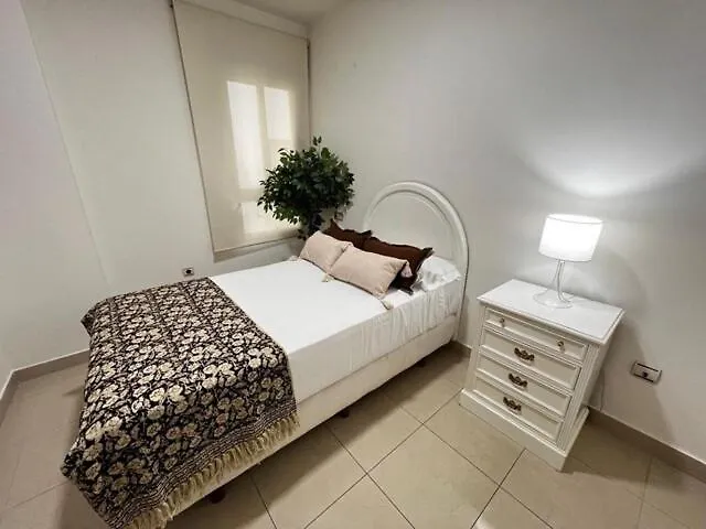Amplio Apartamento Frente Al Mar マラガ