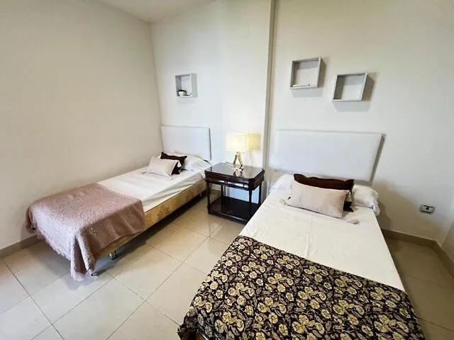 Amplio Apartamento Frente Al Mar Malaga Apartment